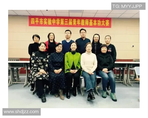 南京排球队技术解析:从基本功到战术运用的全面探讨与提升 南京排球队技术解析:从基本功到战术运用的全面探讨与提升