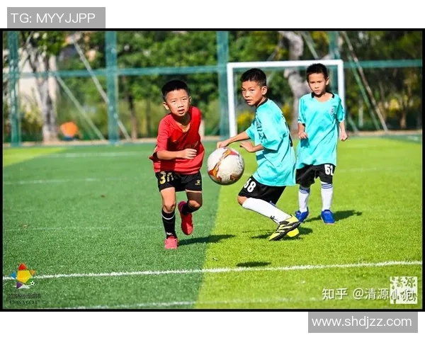 少儿足球适合几岁开始培养孩子的兴趣与技能发展探讨 少儿足球适合几岁开始培养孩子的兴趣与技能发展探讨