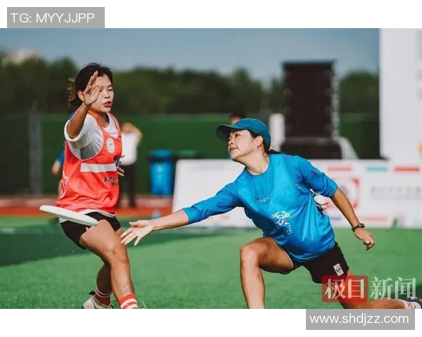 广州飞盘队与上海飞盘队赛后复盘分析比赛节奏与战术对比